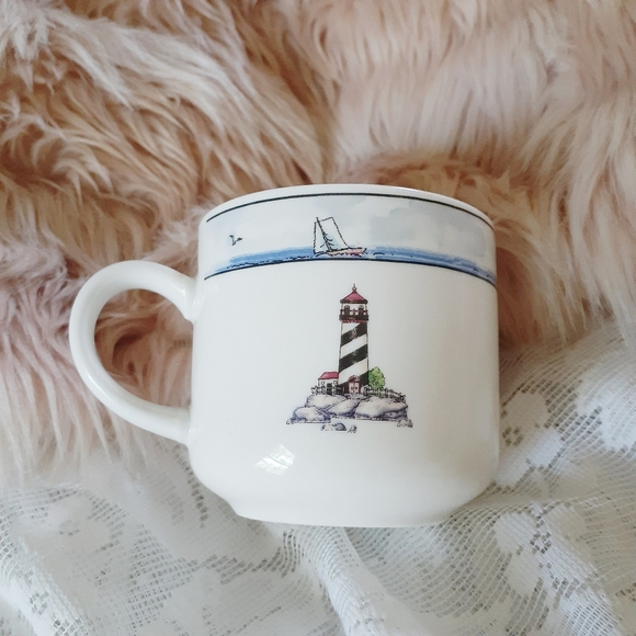VTG Totally Today Coastal Lighthouse Coffee Mug - Picture 2 of 12